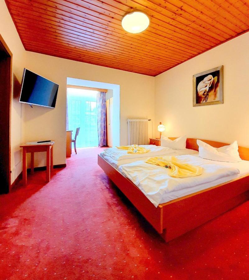 Hotel Zum Hirschen ラム エクステリア 写真