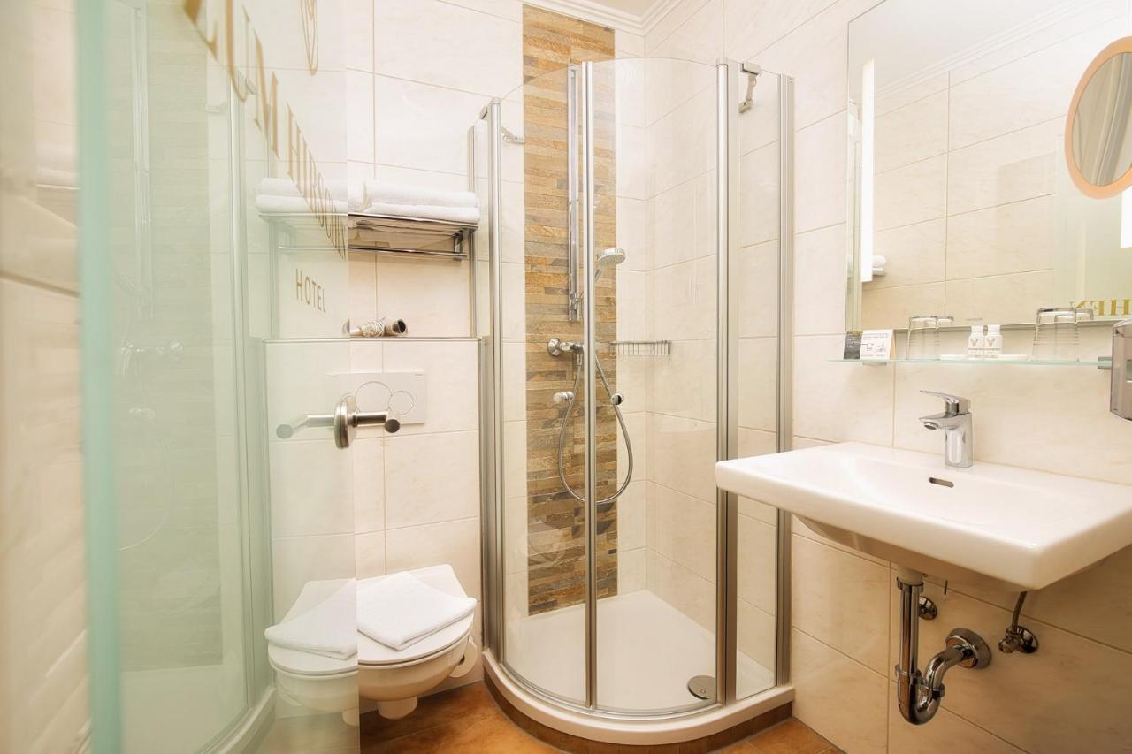 Hotel Zum Hirschen ラム エクステリア 写真