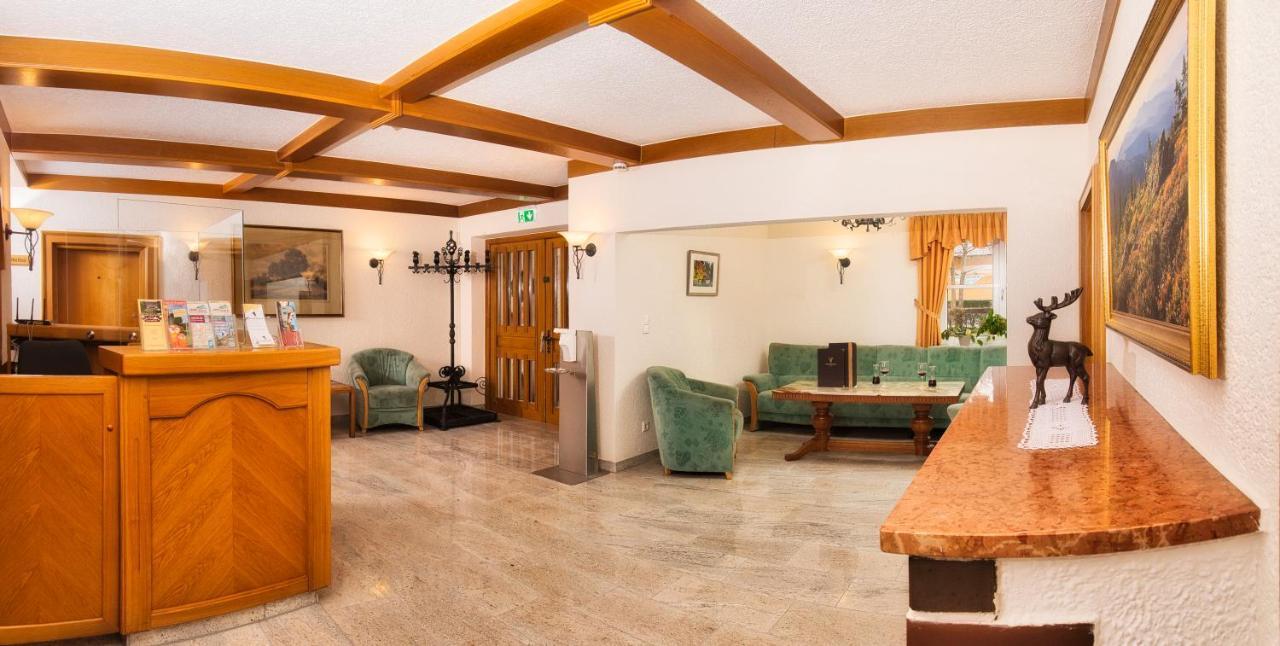 Hotel Zum Hirschen ラム エクステリア 写真