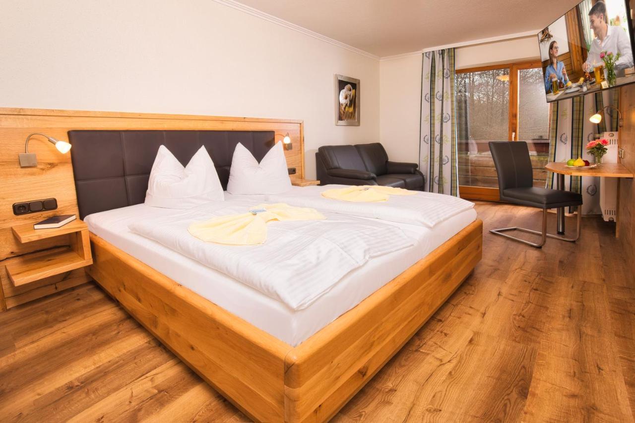 Hotel Zum Hirschen ラム エクステリア 写真